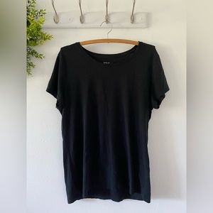 Banana Republic plain black t-shirt, size Large